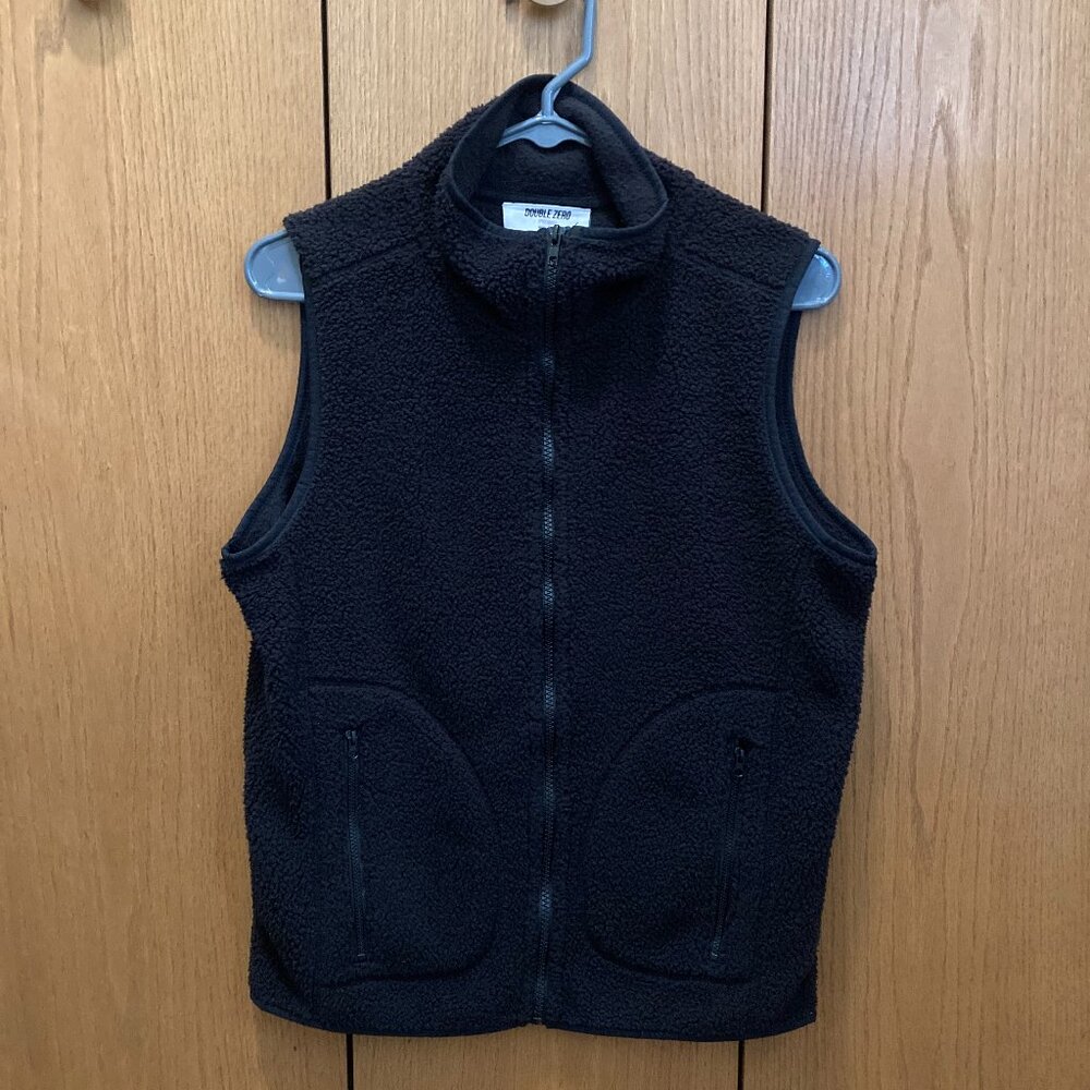 Double Zero Black Fleece Collared Vest - S